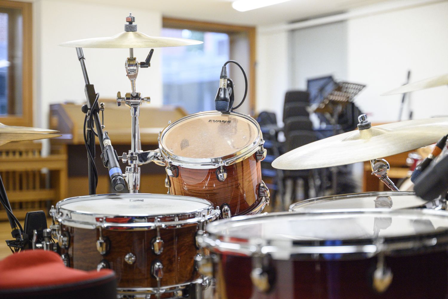 Close-up of the toms and snare